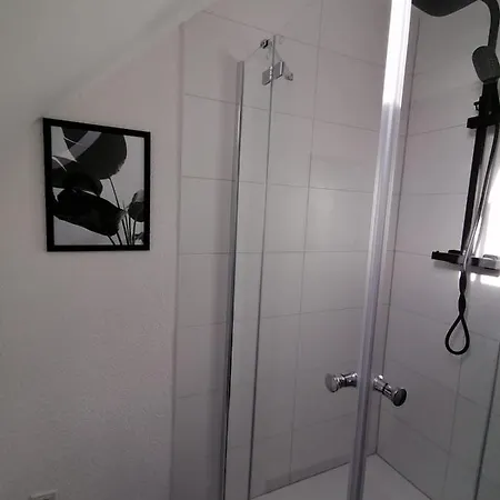 شقة Eifelstern-schoene Mit Balkon *